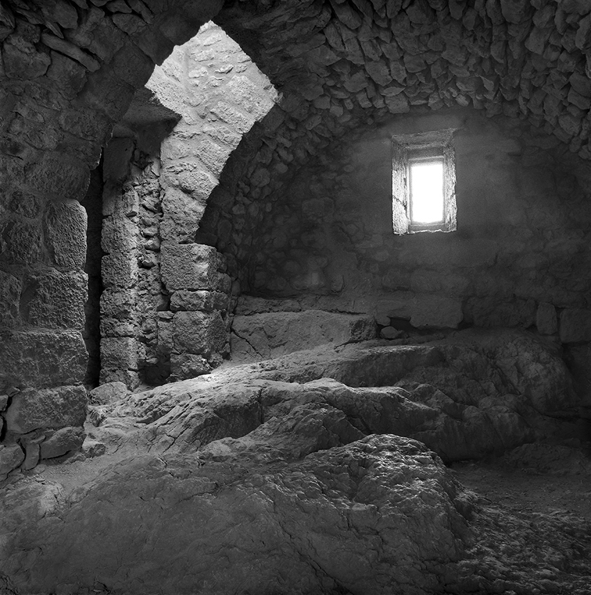 Marie VIDAL - auteure photographe artiste - Cathare - PEYREPERTUSE